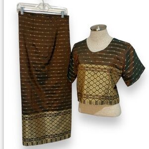 Traditional India Women's Skirt Top Set Size M / L Gold Iridescent Brocade